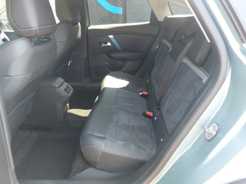 Citroen e-C4 100Kw Shine Plus 50Kwh Blue #6