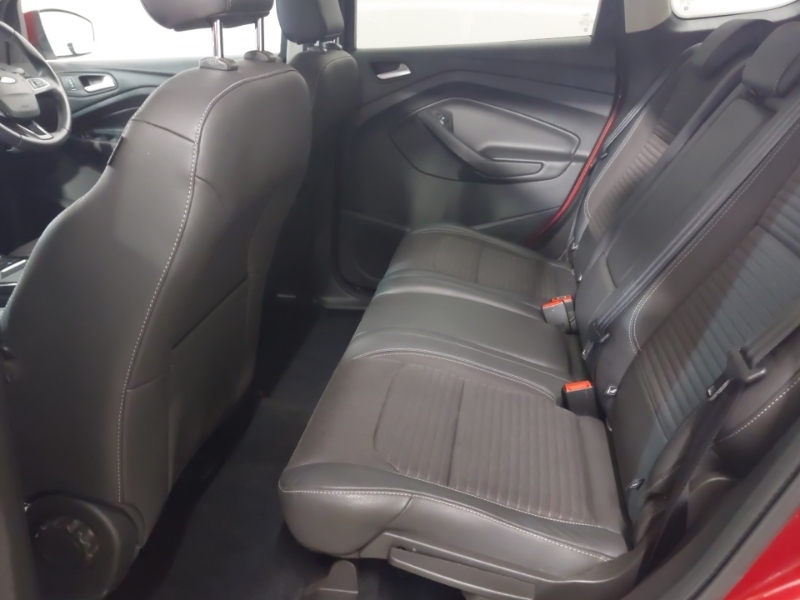 Ford Kuga 1.5 Tdci Titanium 2Wd Red #6