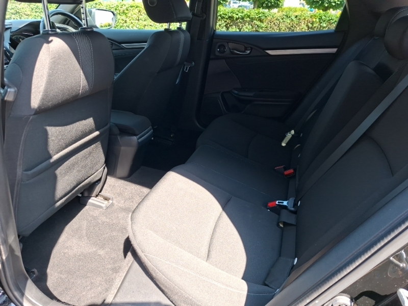 Honda Civic 1.0 Vtec Turbo 126 Sr OV69UJD Black #6