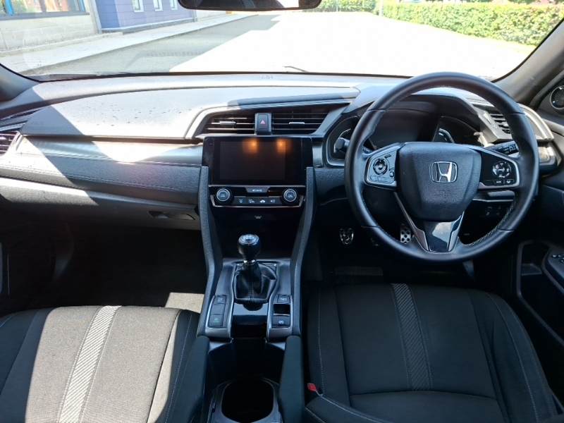 Honda Civic 1.0 Vtec Turbo 126 Sr OV69UJD Black #3