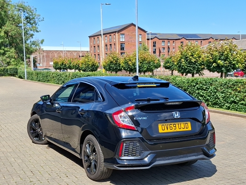Honda Civic 1.0 Vtec Turbo 126 Sr OV69UJD Black #2
