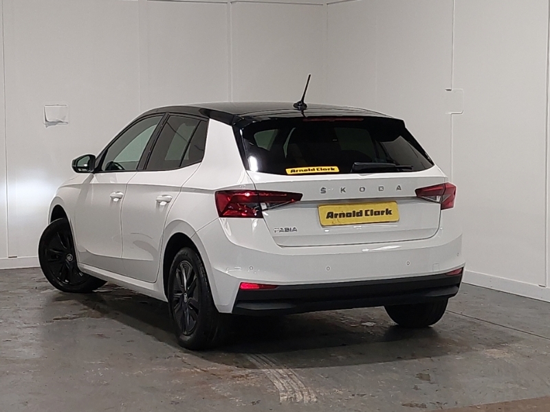 Skoda Fabia 1.0 Tsi 110 Colour Edition HN72EJV White #2