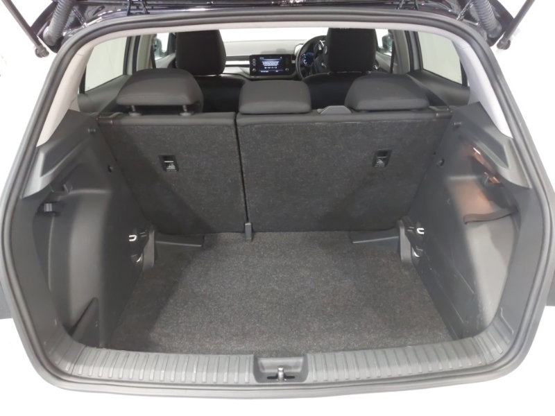 Skoda Fabia Colour Edition White #18