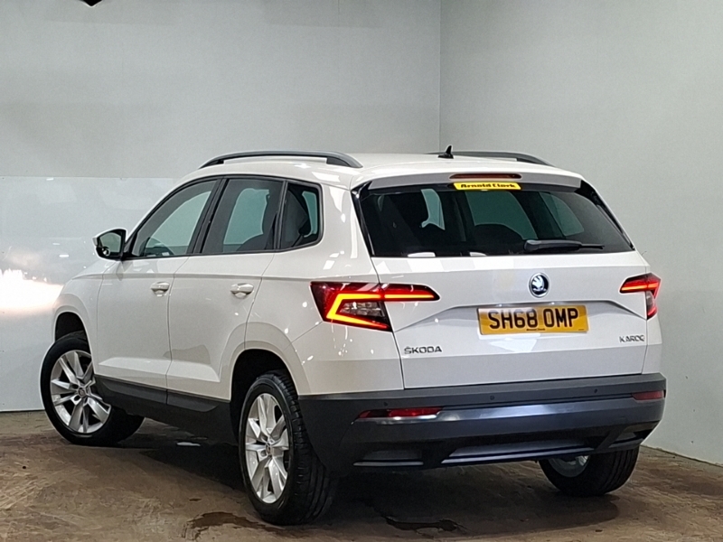 Skoda Karoq 1.5 Tsi Se Technology SH68OMP White #2