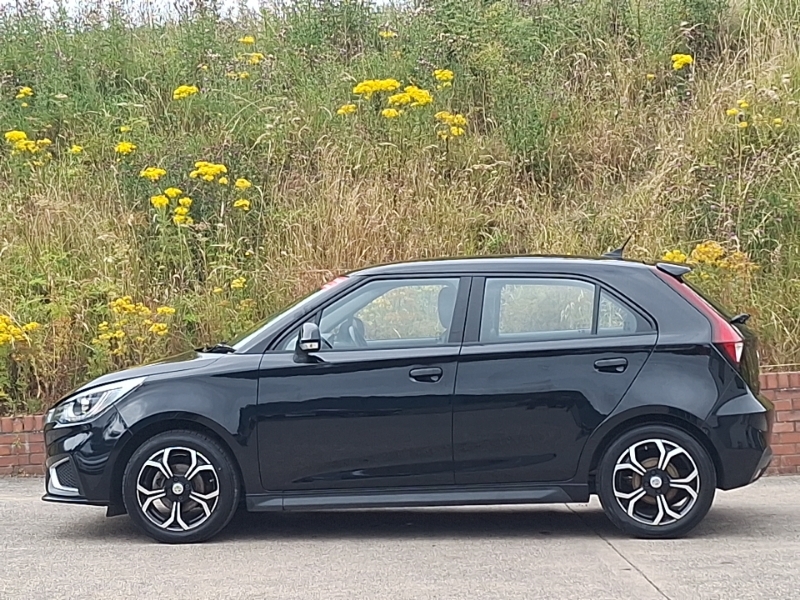 MG MG3 1.5 Vti-tech Exclusive Navigation Black #4