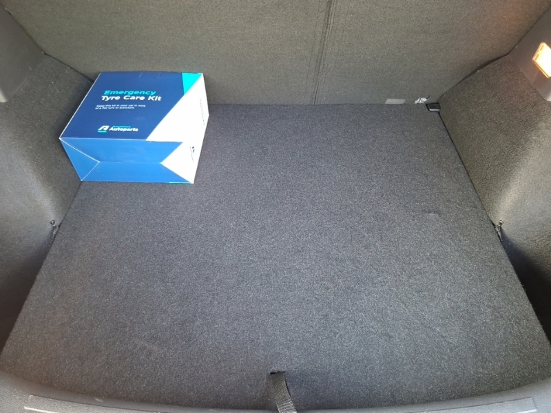 MG ZS Excite Vti-tech White #18