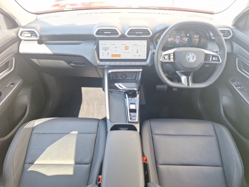 MG ZS 1.5 Hybrid Trophy Red #3