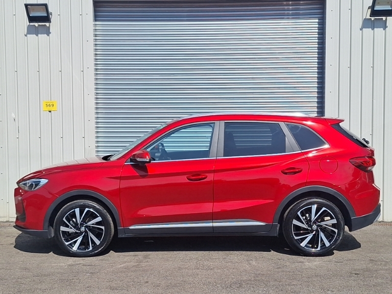 MG ZS 1.5 Hybrid Trophy Red #4