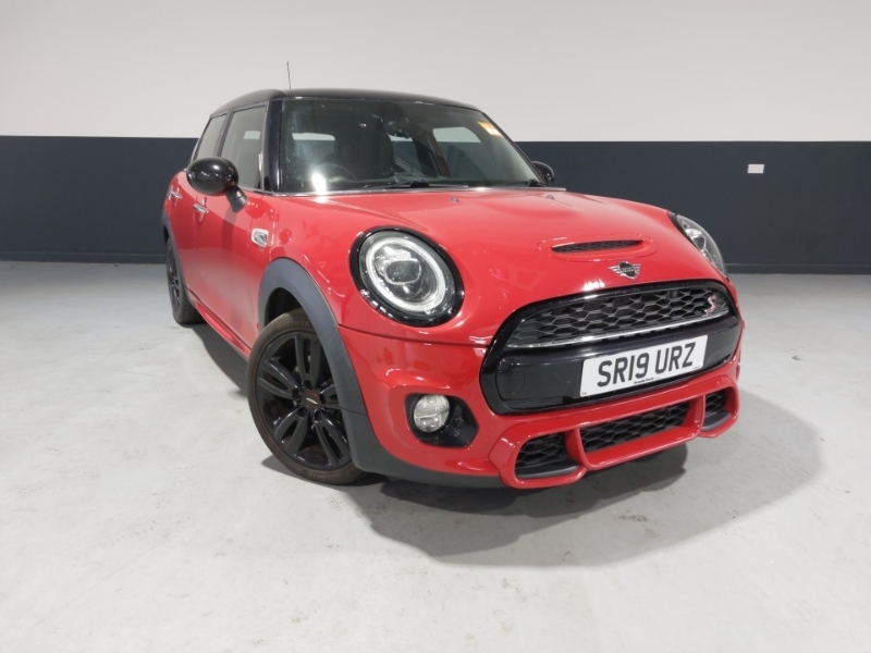 Mini Hatch 2.0 Cooper S Sport II SR19URZ Red