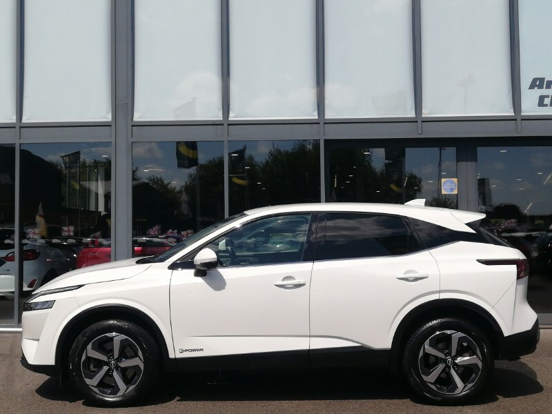 Nissan Qashqai 1.5 E-power N-connecta White #4