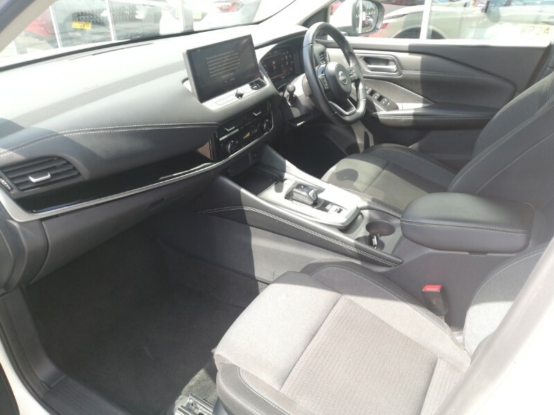 Nissan Qashqai 1.5 E-power N-connecta White #5