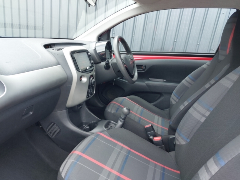 Peugeot 108 1.0 Active SN64WNT Red #5