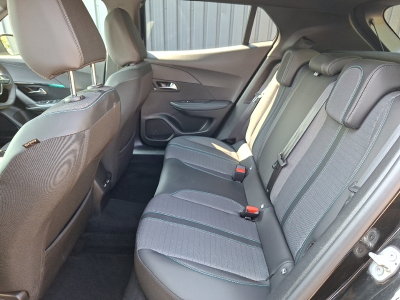 Peugeot 2008 1.2 Puretech Allure Premium SB72TXC Black #6