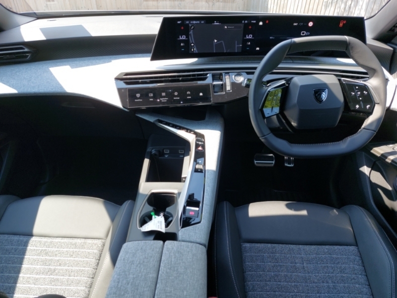 Peugeot 5008 1.2 Hybrid 145 Allure E-dsc6 Grey #3