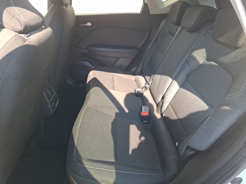 Renault Captur 1.3 Tce 130 Iconic White #6