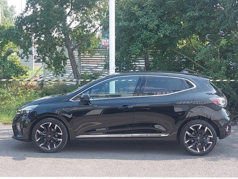 Renault Clio 1.0 Tce 90 Techno Black #4