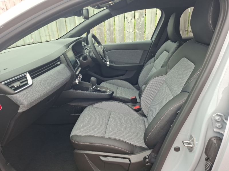 Renault Clio 1.6 E-tech Full Hybrid 145 Techno SC26XEG Grey #5
