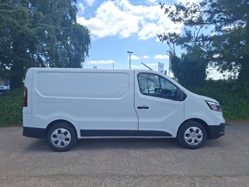 Renault Trafic Sl30 Blue Dci 130 Advance Van White #4