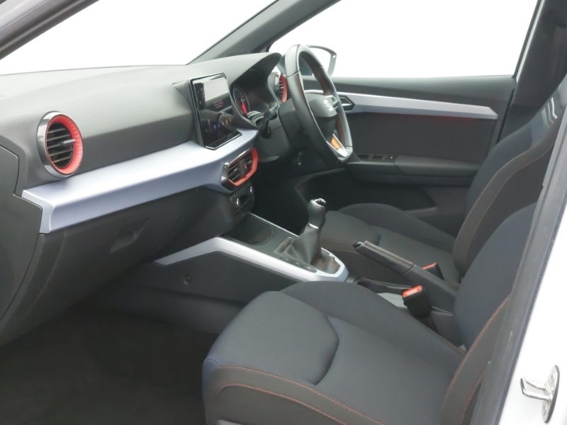 Seat Arona 1.0 Tsi 110 Fr ST71BHY White #5