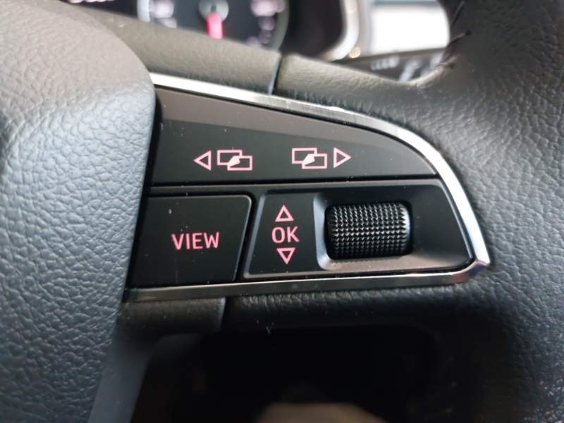 Seat Arona White #13