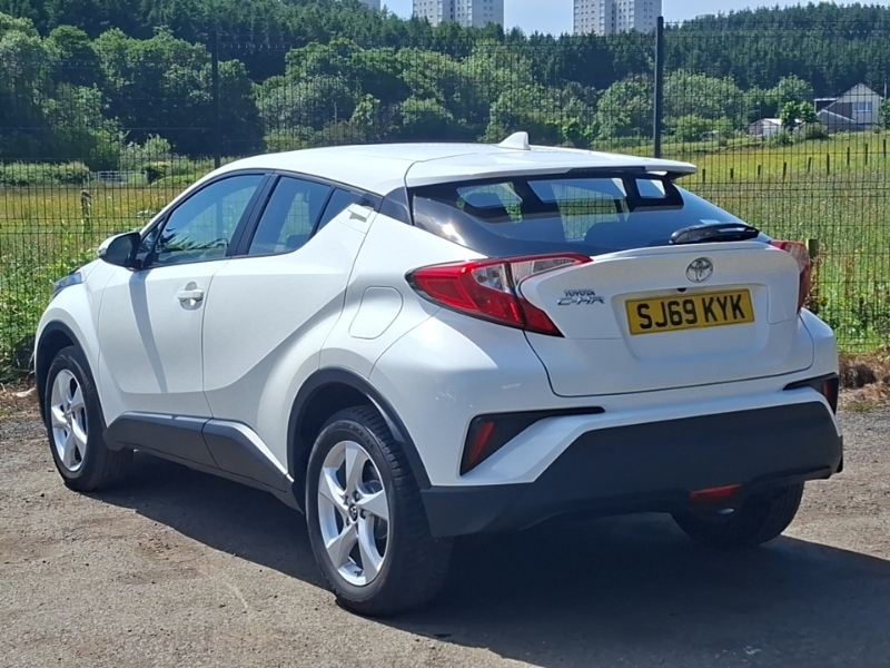 Toyota C-Hr 1.2T Icon White #2