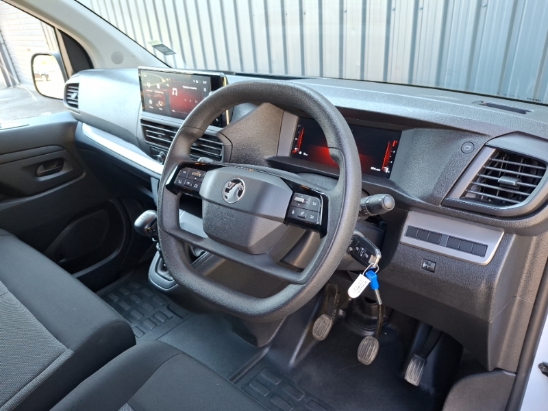 Vauxhall Vivaro 1.5 Turbo D 120 Prime H1 Van White #3