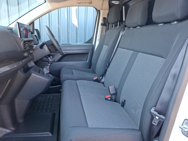 Vauxhall Vivaro 1.5 Turbo D 120 Prime H1 Van White #5