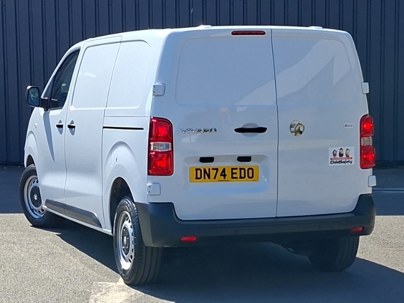 Vauxhall Vivaro 1.5 Turbo D 120 Prime H1 Van White #2