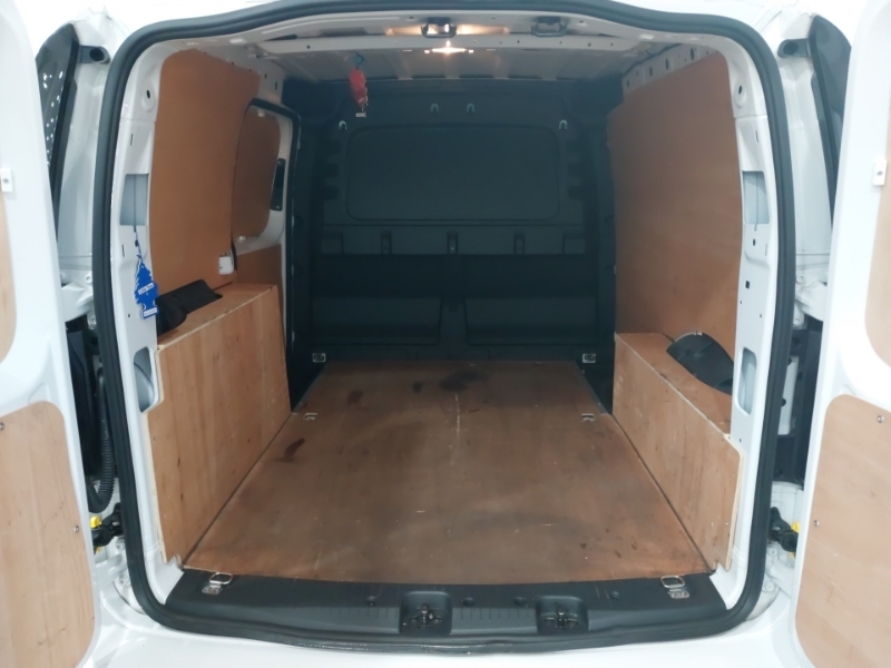 Volkswagen Caddy Commerce Red #17