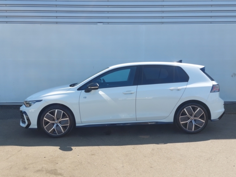 Volkswagen Golf 1.5 Tsi 150 Black Edition White #4