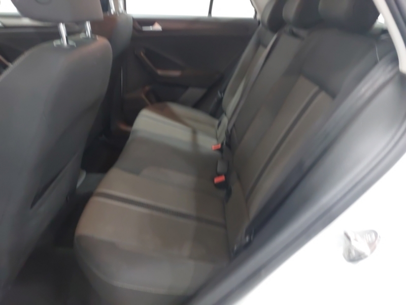 Volkswagen T-Roc 1.6 Tdi Se White #6