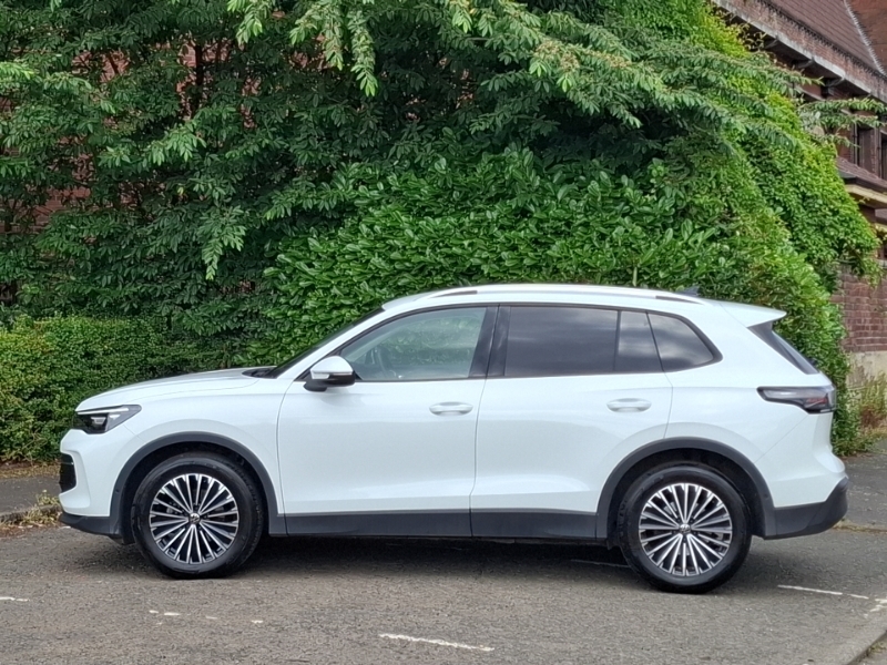 Volkswagen Tiguan 1.5 Etsi 150 Match Dsg White #4