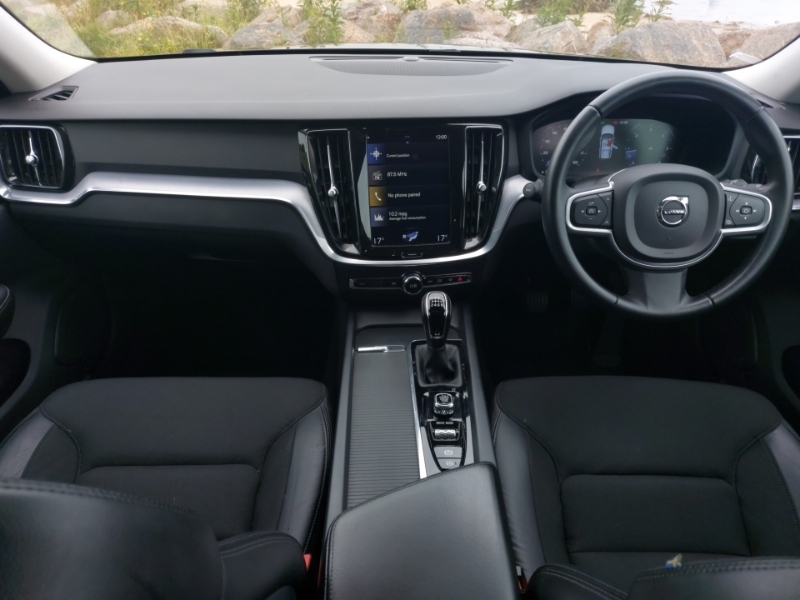 Volvo V60 2.0 D3 Momentum OU19HYV Grey #3