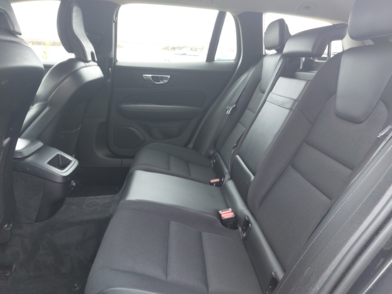 Volvo V60 2.0 D3 Momentum OU19HYV Grey #6