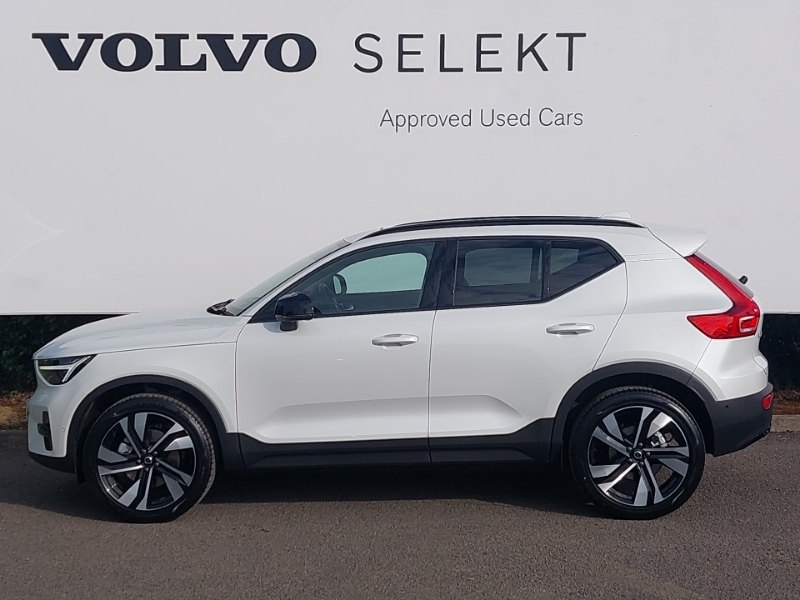 Volvo XC40 2.0 B4p Ultra Dark White #4