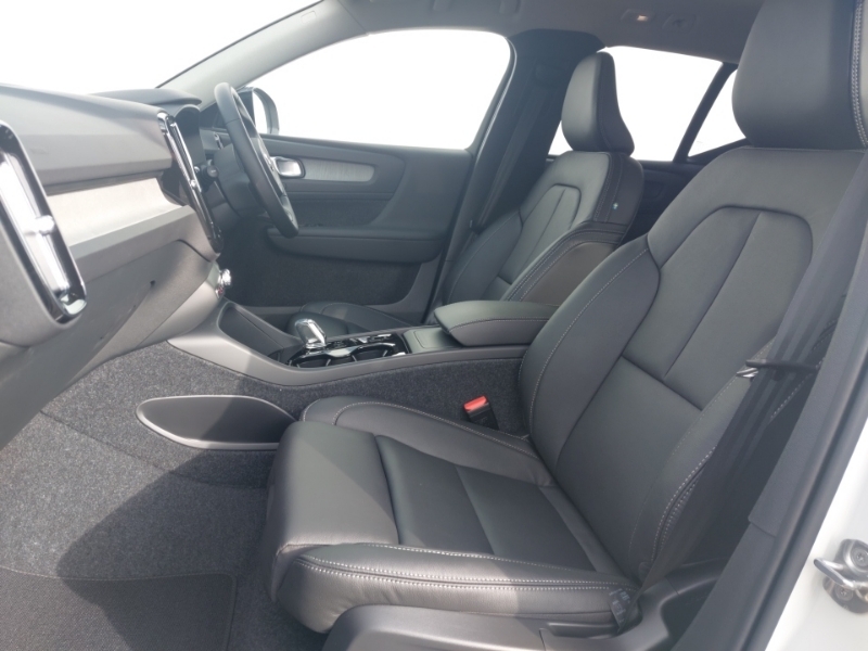 Volvo XC40 2.0 B4p Ultra Dark White #5