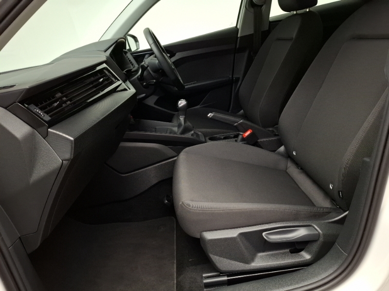 Audi A1 25 Tfsi Technik White #5