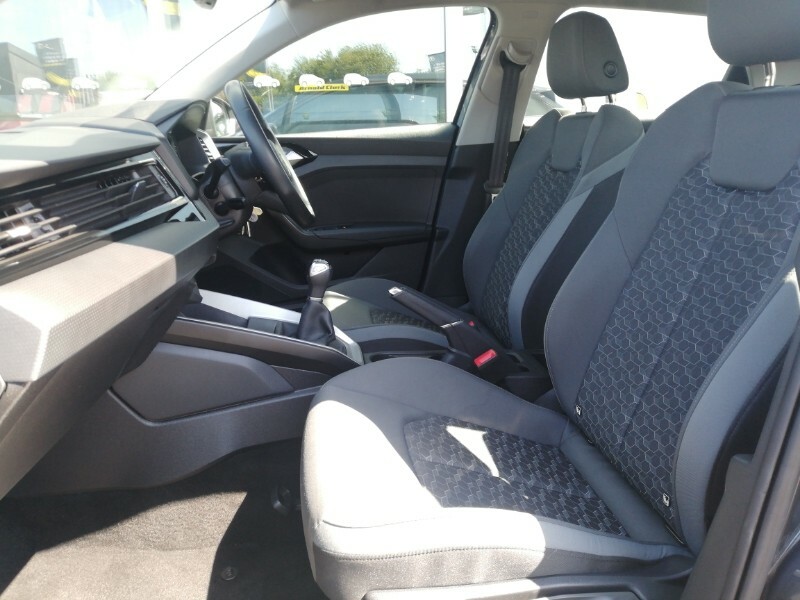 Audi A1 Technik Black #5