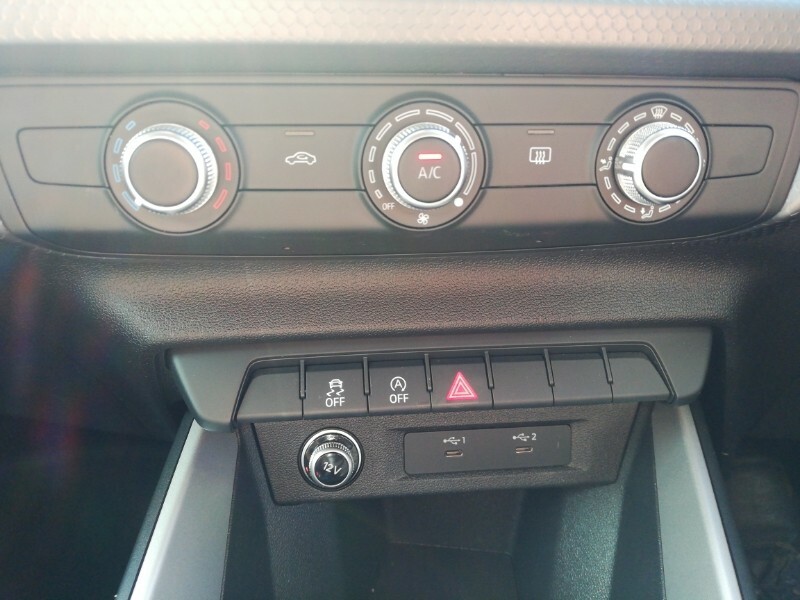 Audi A1 Technik Black #17