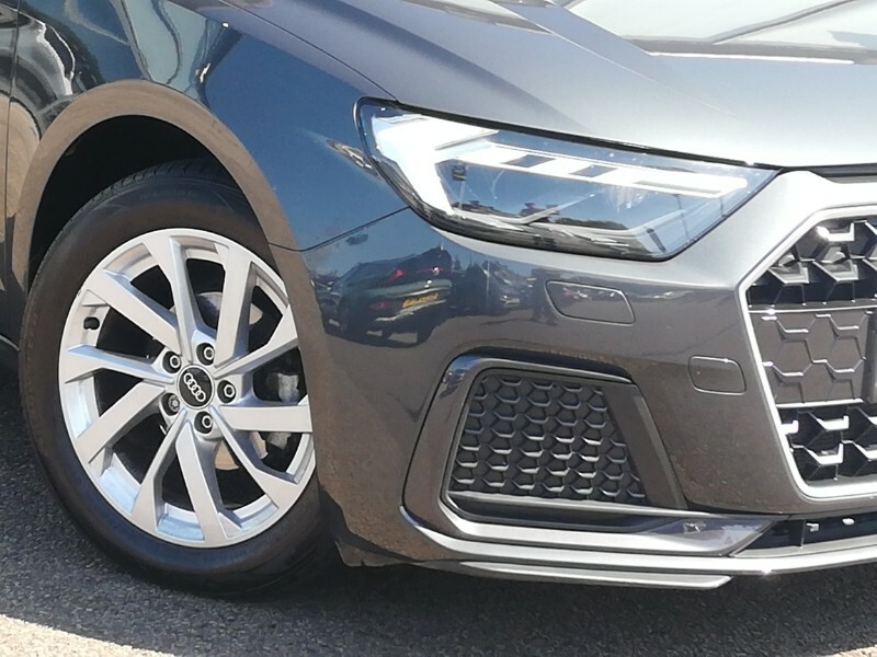 Audi A1 Technik Black #9