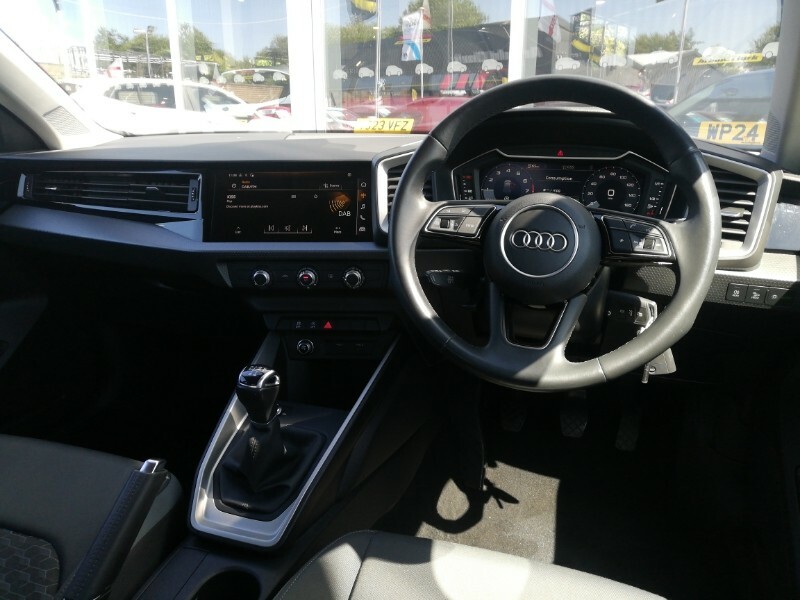 Audi A1 Technik Black #7