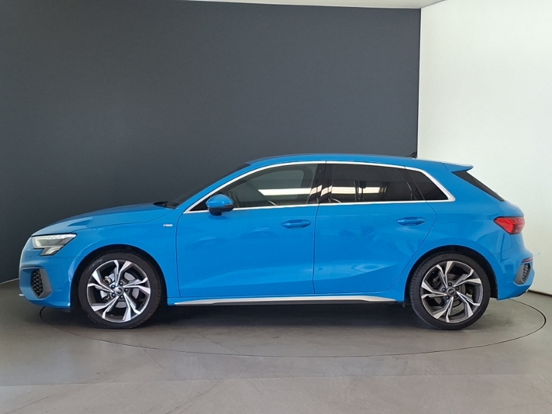 Audi A3 30 Tfsi S Line Blue #4