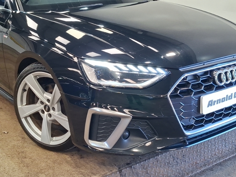 Audi A4 Technik Black #20