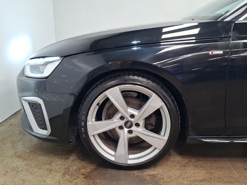 Audi A4 Technik Black #19