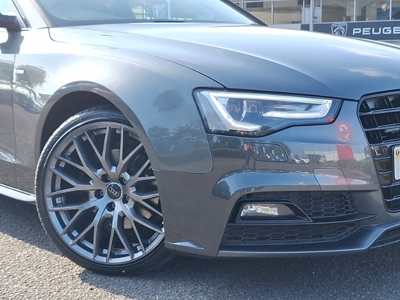Audi A5 Black Edition Plus White #19