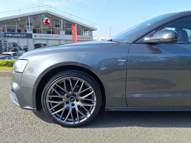 Audi A5 Black Edition Plus White #18