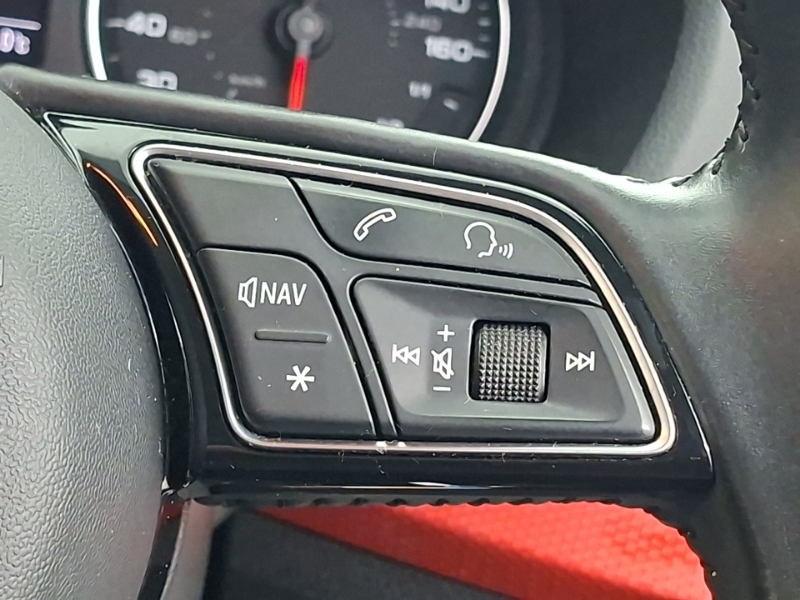 Audi Q2 Technik Grey #13