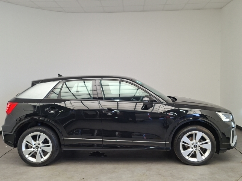 Audi Q2 35 Tfsi S Line S Tronic Black #4