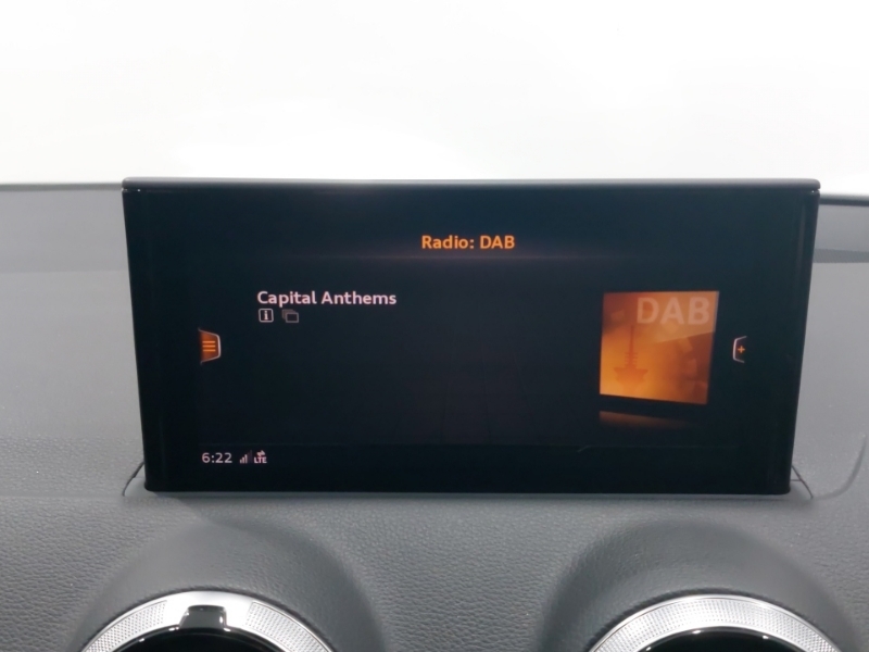 Audi Q2 Technik White #10