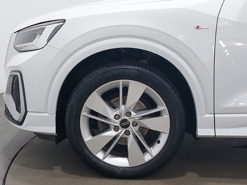 Audi Q2 Technik White #18